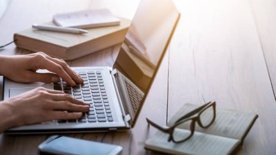 Vou criar roteiros de vídeos para redes sociais e plataformas de vídeos por R$ 50