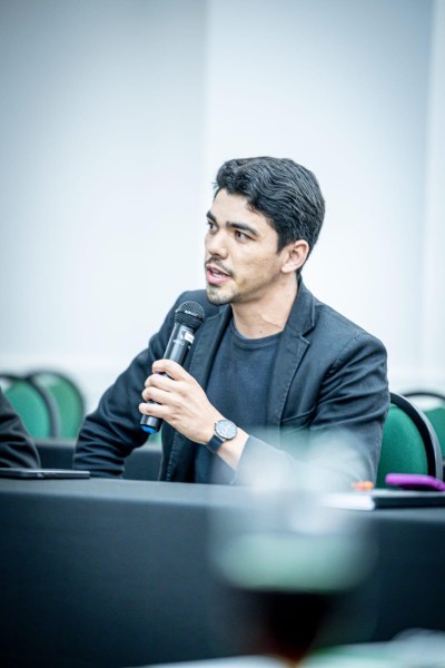 Te ajudar a estruturar a sua ideia e transforma-la em um livro